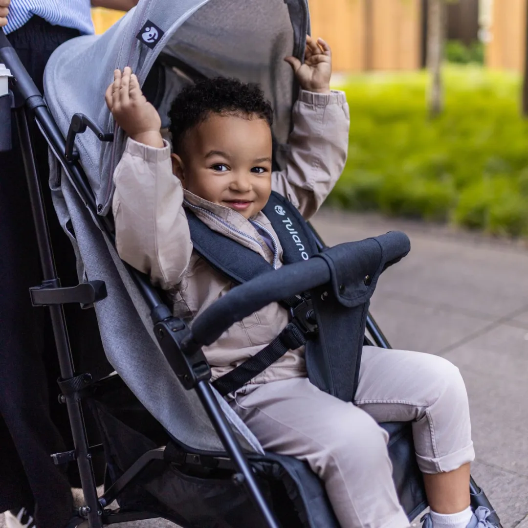 Tulano Davos 35 kinderwagen – Licht & compact – Verstelbare rugleuning – XXL Zonnekap – Inclusief voetenzak, muggennet en bekerhouder – Grijs
