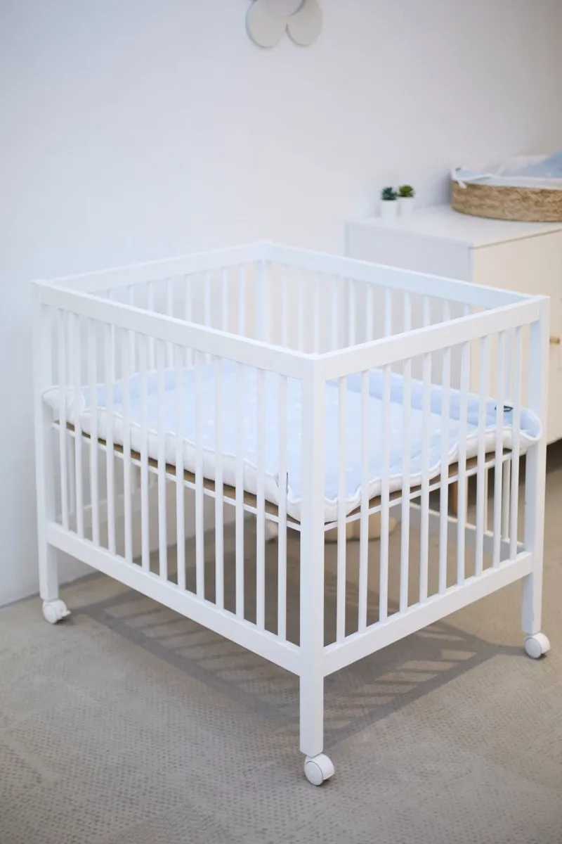 Childhome Park 97 - Box met wieltjes - Verstelbaar op 3 hoogtes - Hout - Wit - 98x78x82 cm