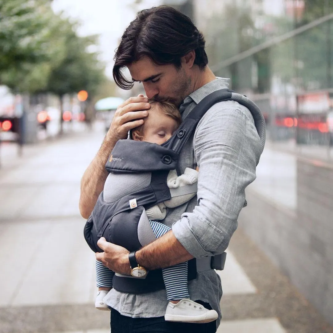 Ergobaby 360 Cool Air Draagzak Carbon Grey