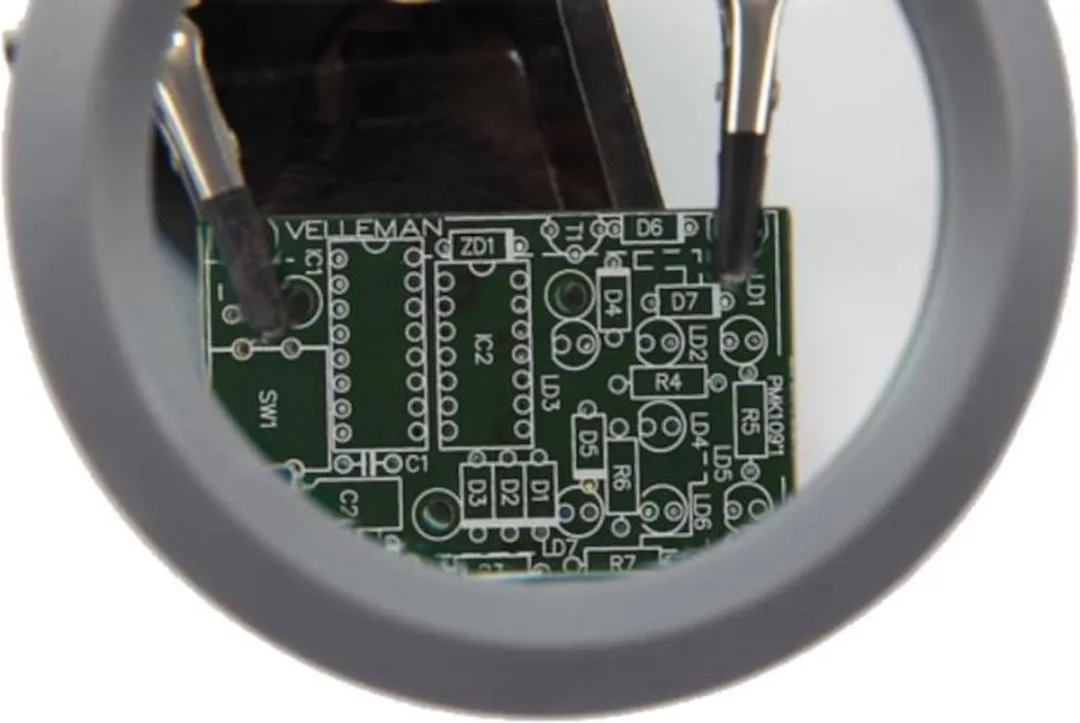 Velleman Derde Hand met Vergrootglas en LED - Grijs/Zwart
