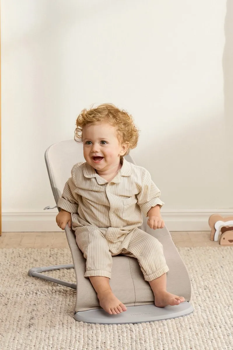 BabyBjörn Wipstoel Bliss - Lichtbeige - afbeelding 4 van 6