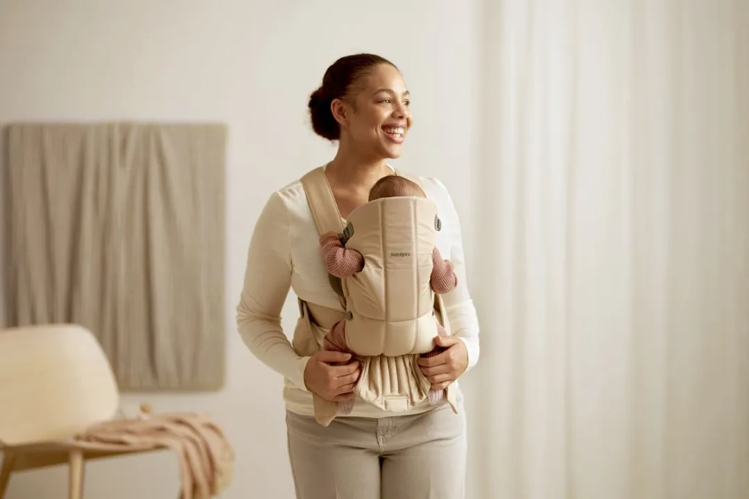 BabyBjörn Draagzak Mini - Geweven Beige - afbeelding 5 van 6
