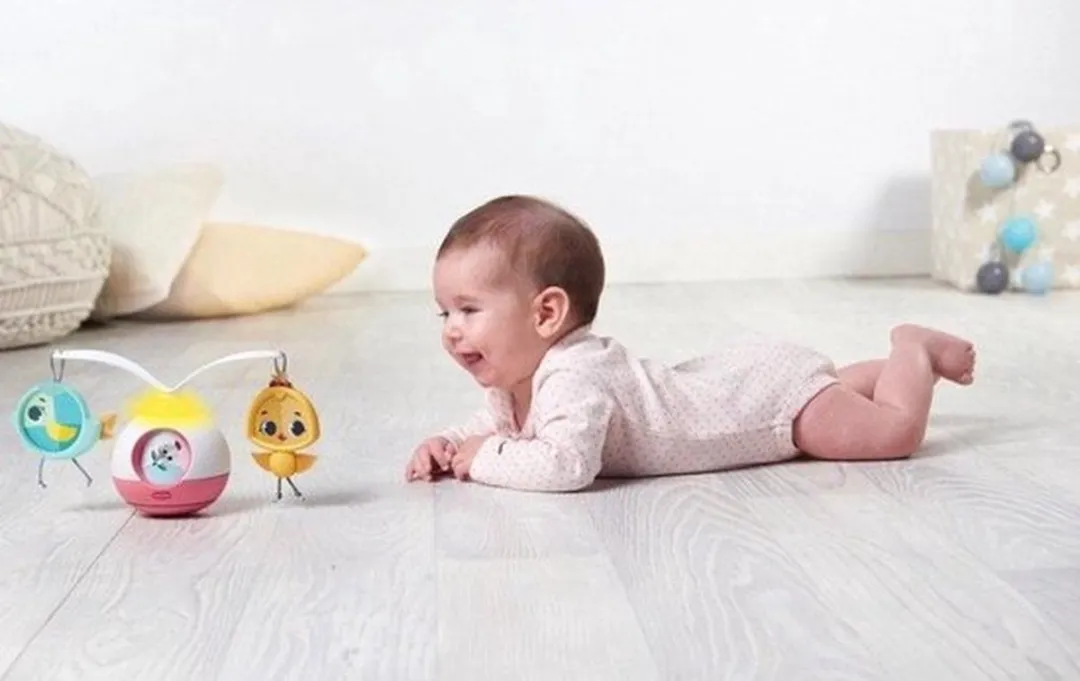 Tiny Love Tummy Time Muziekmobiel - Princess Tales - Roze