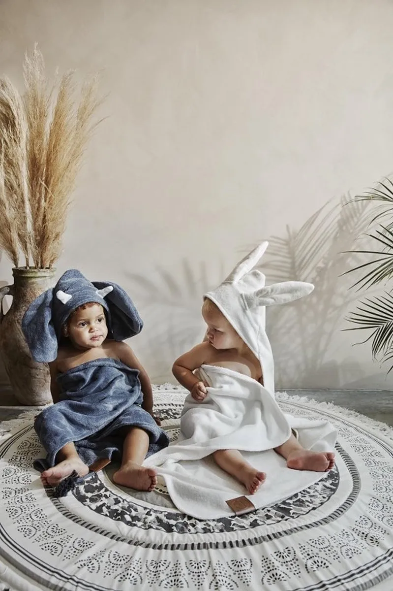 Elodie Badcape Vanilla White Bunny 80x80cm