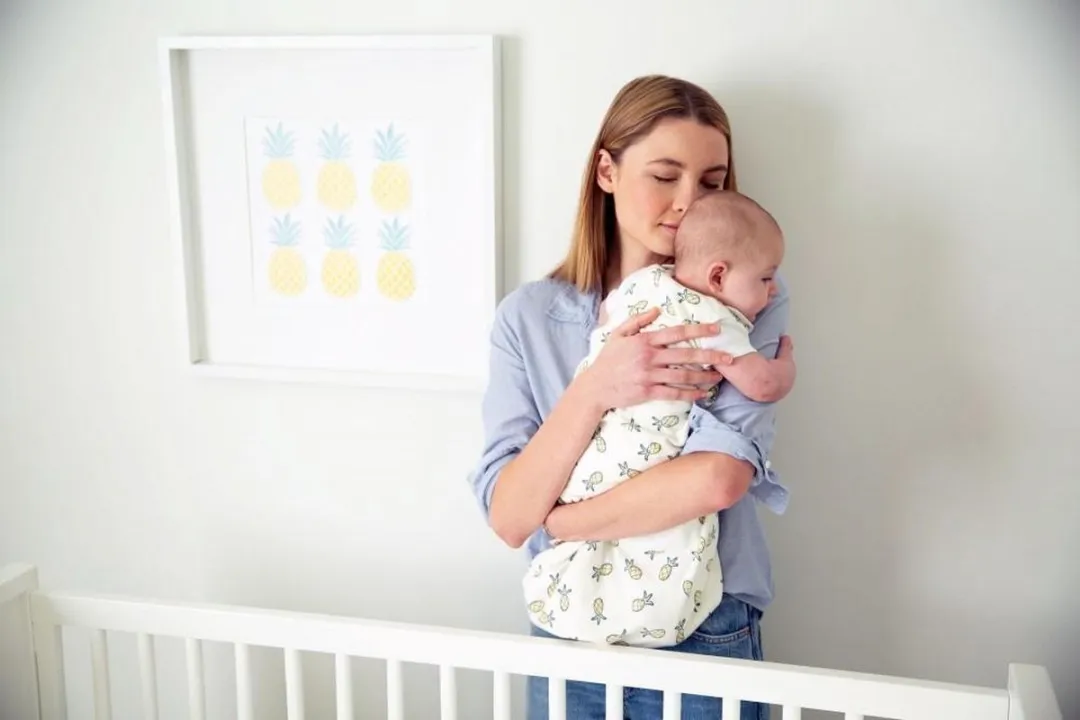 Ergobaby Babyslaapzak Classic TOG 2.5 - 0-6 maanden - Pineapple