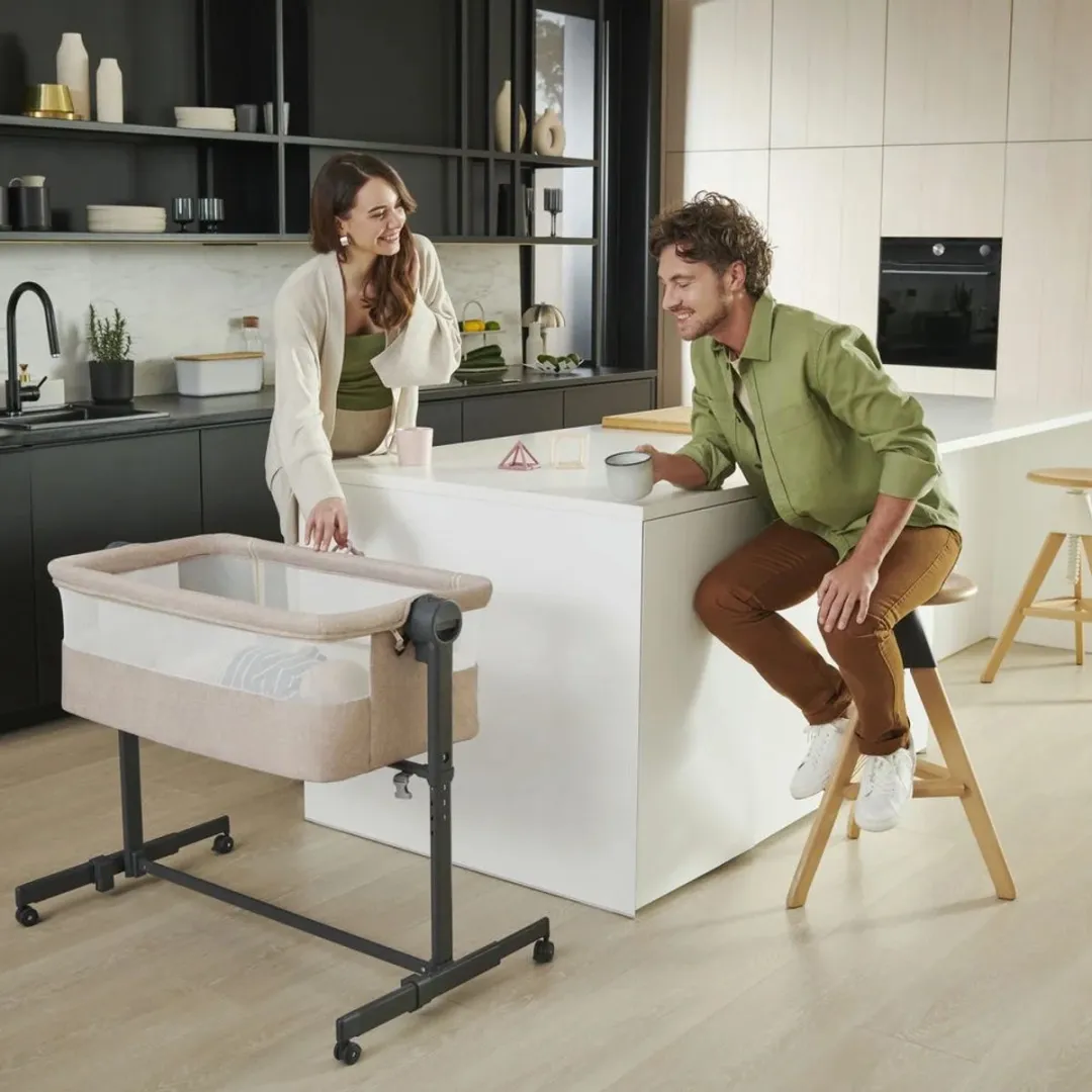 KinderKraft NESTEE UP 2 Bijzetbed - Co-sleeper Lichtgrijs