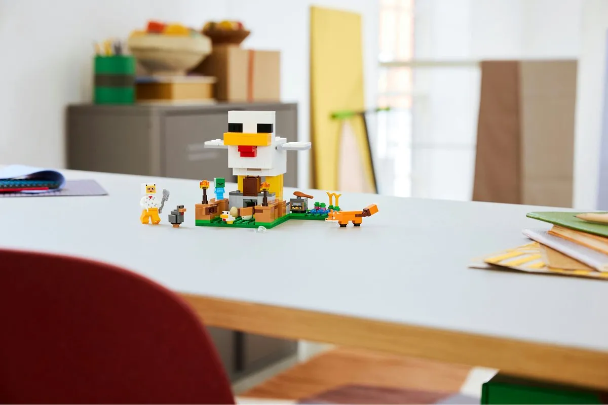 LEGO Minecraft Kippenboerderij 21585 - 233 Stukken