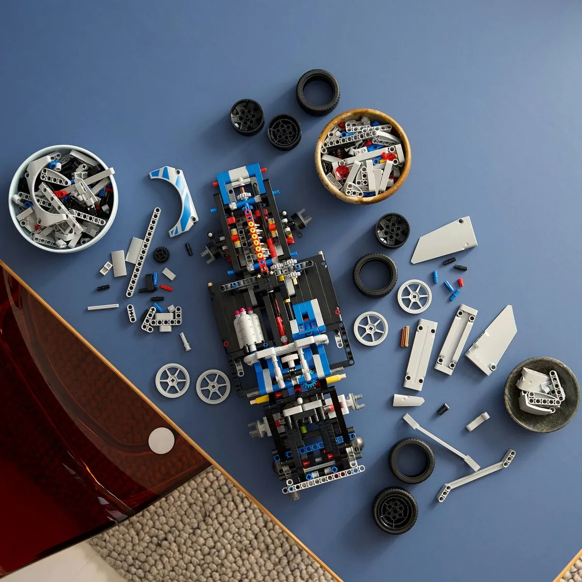 LEGO Technic 2 Fast 2 Furious Nissan Skyline GT-R 42210 - 1410 Stukken - afbeelding 6 van 6