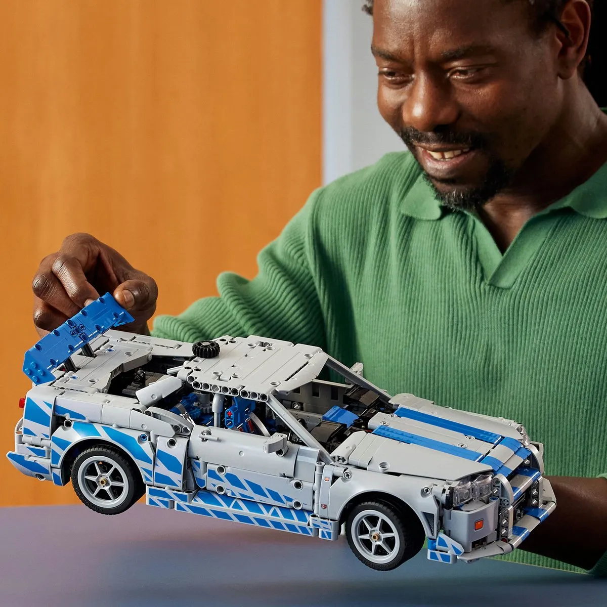 LEGO Technic 2 Fast 2 Furious Nissan Skyline GT-R 42210 - 1410 Stukken
