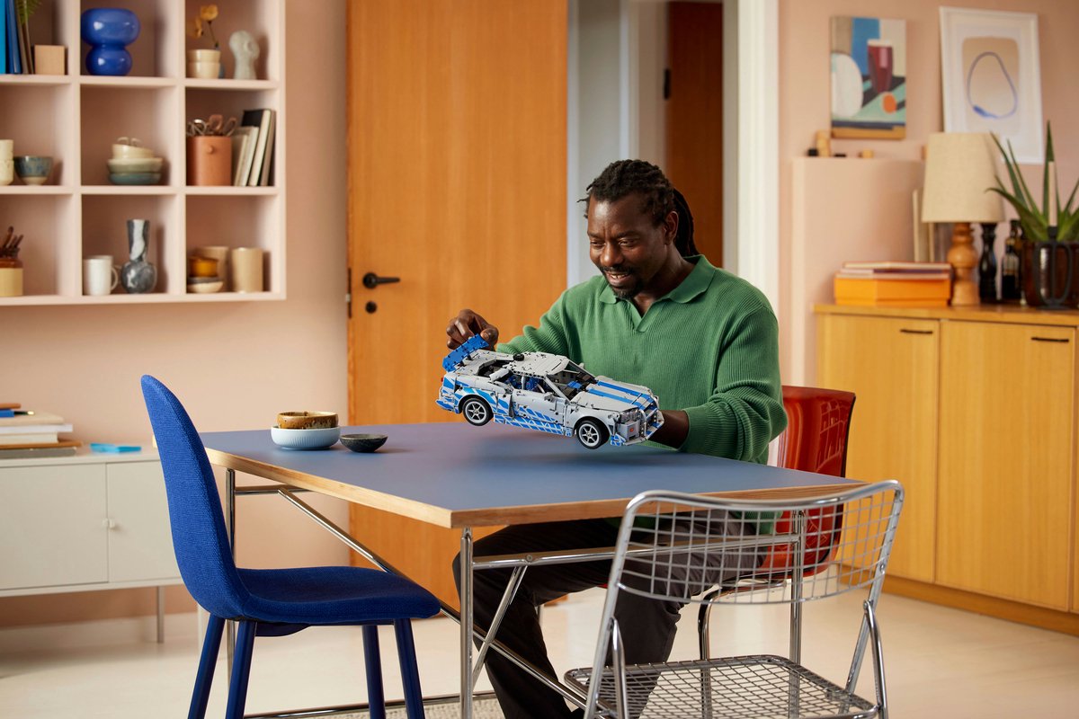 LEGO® Technic 2 Fast 2 Furious Nissan Skyline GT-R (R34) Auto - 42210