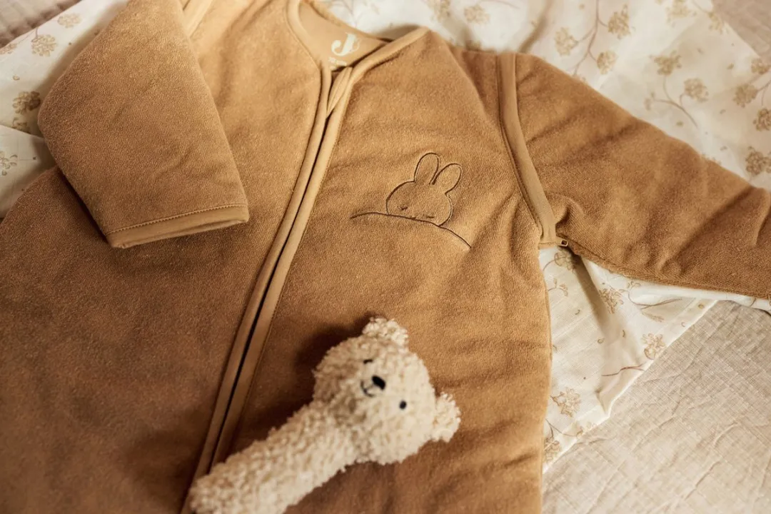 Jollein Baby Slaapzak Sleepy Miffy 70cm - Afritsbare mouw - Biscuit - afbeelding 6 van 6