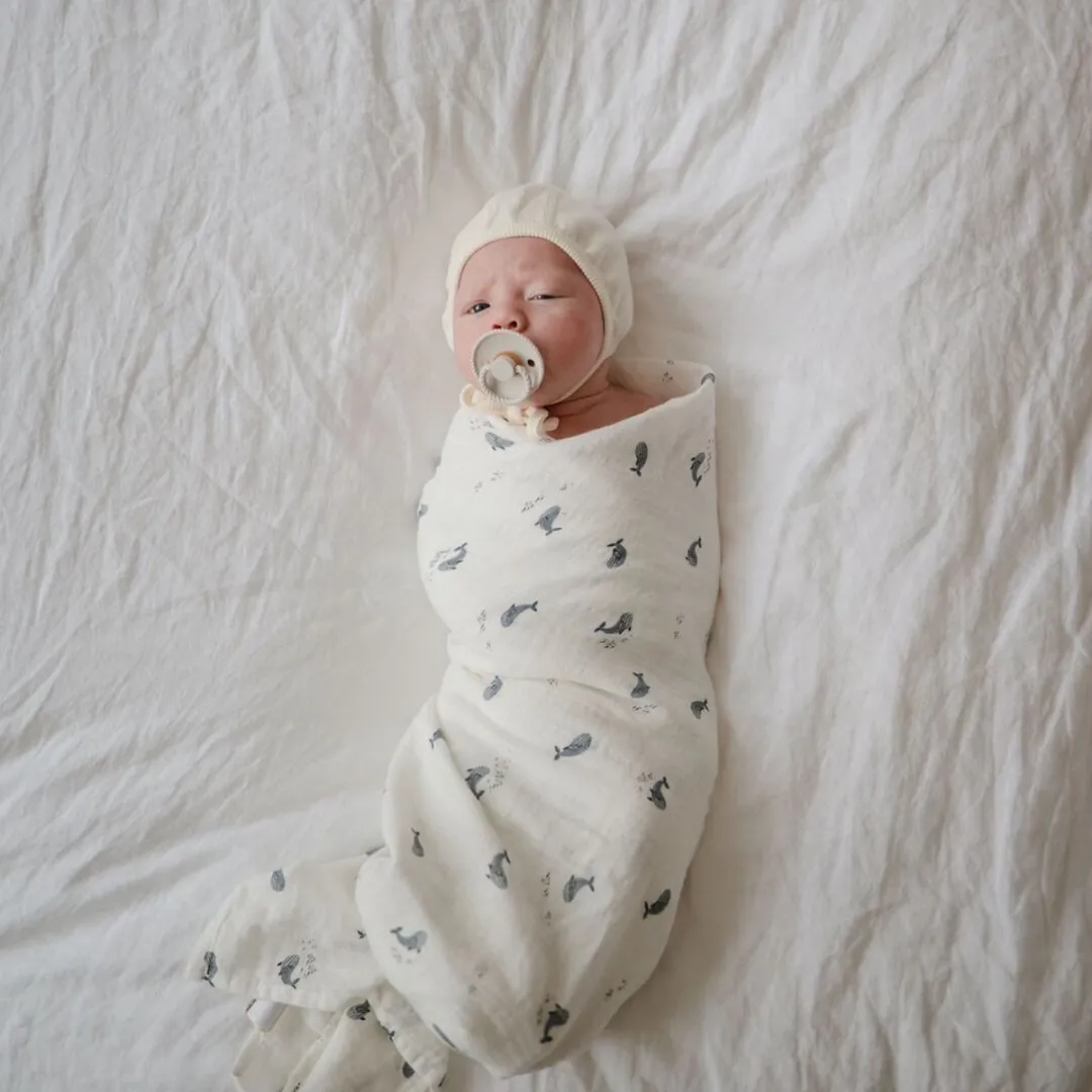 Mushie Hydrofiele Doek XL Swaddle - Whales