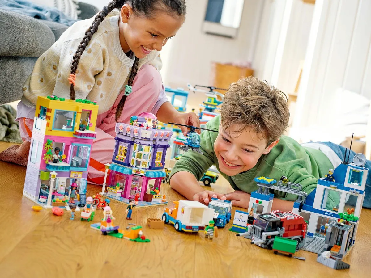 LEGO City Politiebureau 60316 - 668 Stukken - 5 Minifiguren