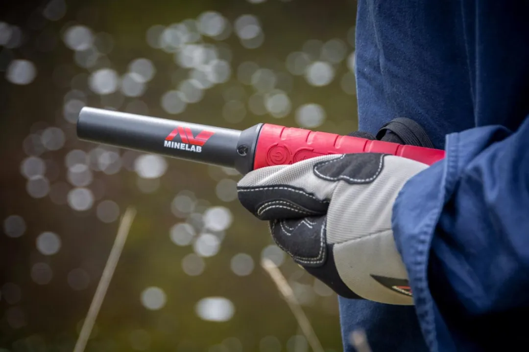 Minelab PRO-FIND 40 Metaaldetector - Zwart/Rood