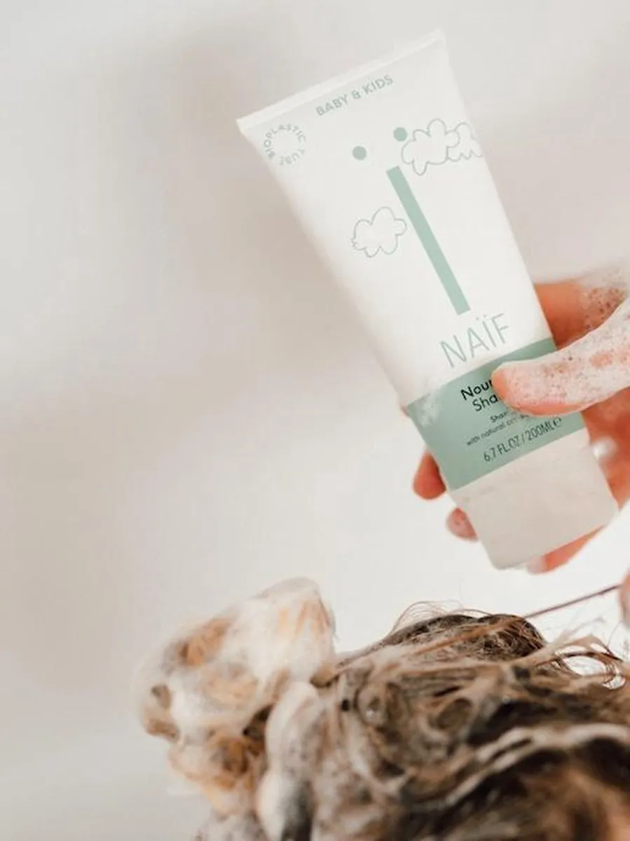 Naïf Care - Nourishing Shampoo - 30 ml - Reisverpakking