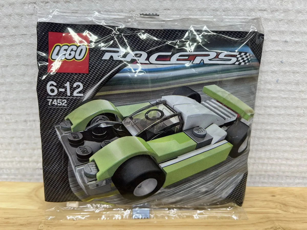 LEGO 7452 Racers Lime/Black Racer