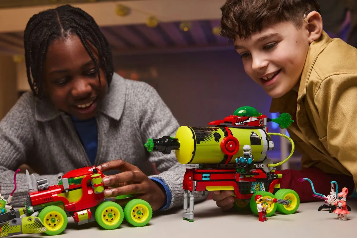LEGO DREAMZzz Mateo's Spuitbustruck 71499 - 929 Stukken - afbeelding 6 van 6