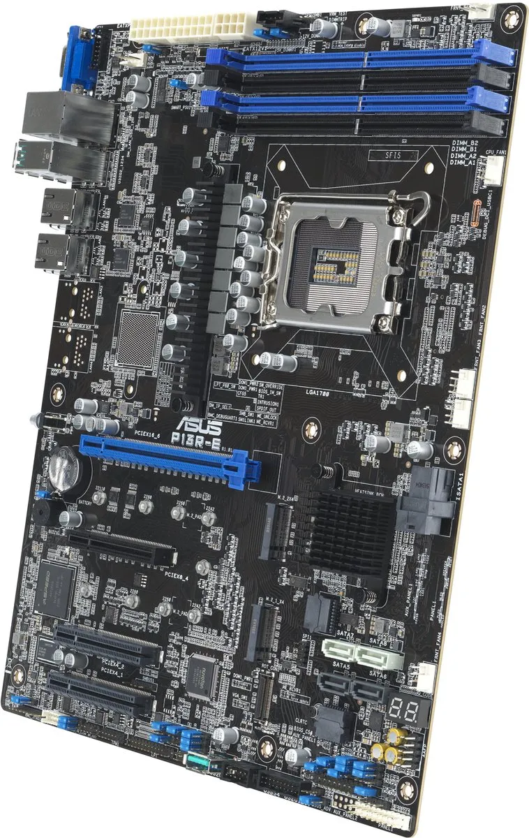 ASUS P13R-E ATX Moederbord - LGA 1700