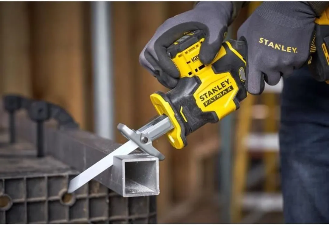 Stanley FATMAX SFMCS305B-XJ Reciprozaag 18V - Hout