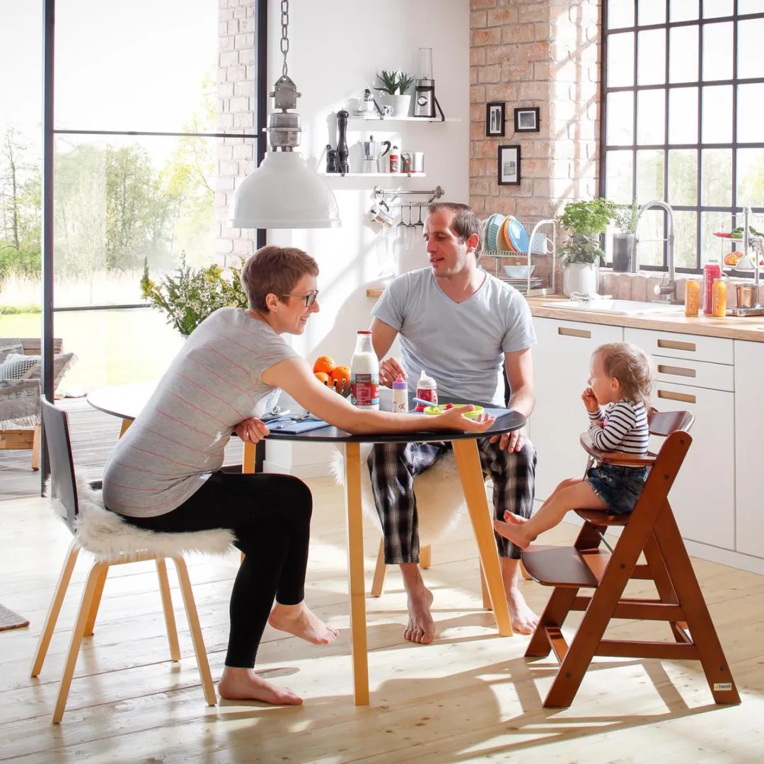 Hauck Alpha+ Kinderstoel Walnoot - FSC Beukenhout