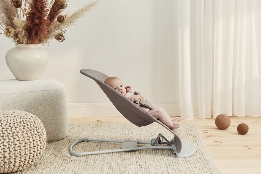 BabyBjörn Wipstoel Bliss - Zandgrijs