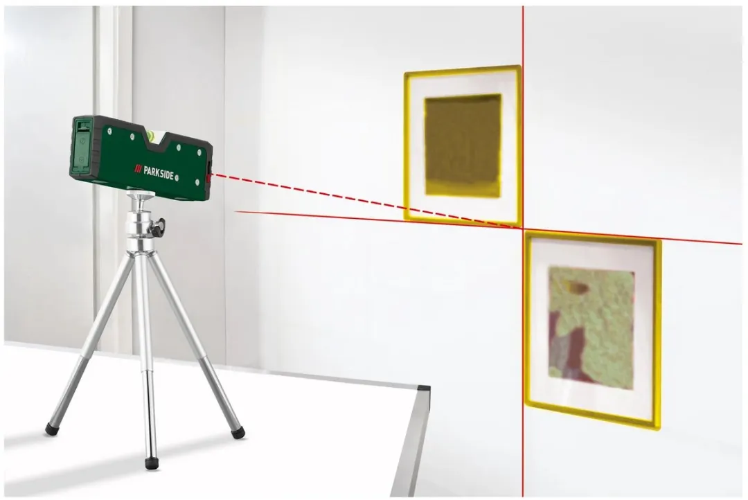 PARKSIDE Laser Waterpas 2m - Met kruislijnlaser - Incl. statief & batterijen