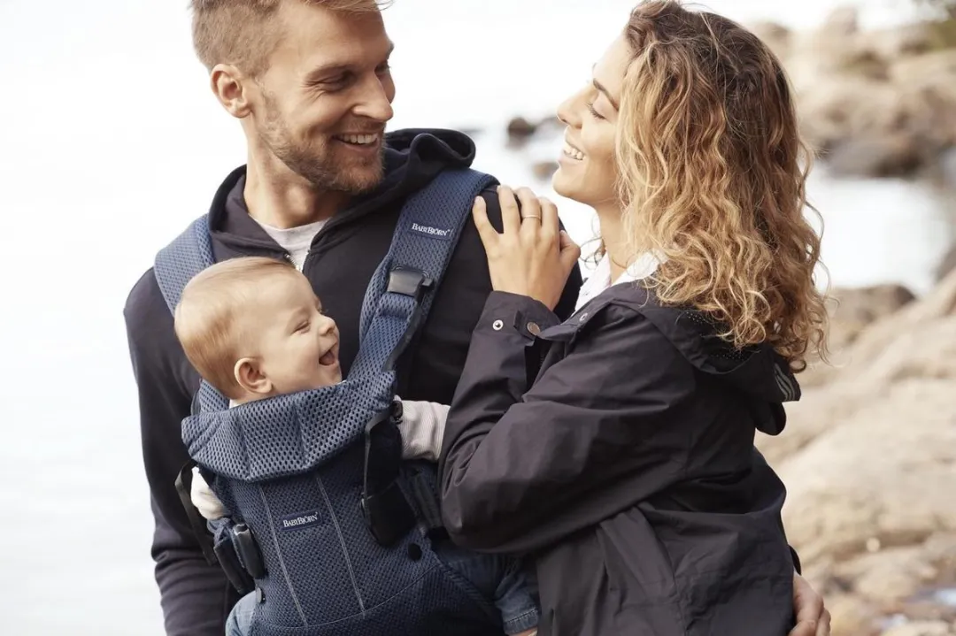 BabyBjörn Draagzak One Air Marineblauw - 3D Mesh - Tencel Slab