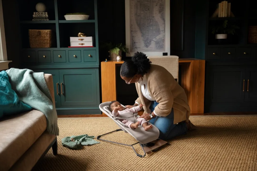UPPAbaby Mira Charlie Wipstoel - Zand - 2-in-1 Schommelstoel