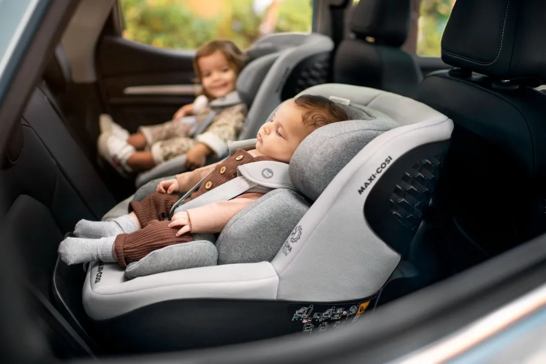 Maxi-Cosi Mica Pro Eco i-Size Autostoeltje 360° - Authentic Graphite