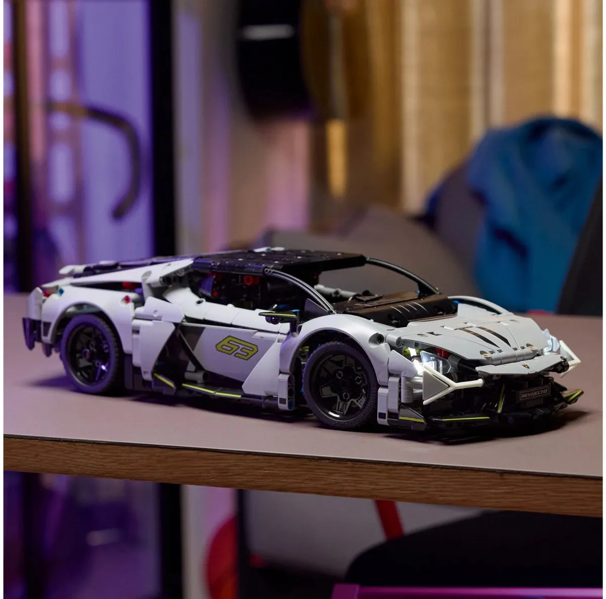 LEGO Technic Lamborghini Revuelto 42214 - 1135 Stukken - Multicolor - afbeelding 6 van 6