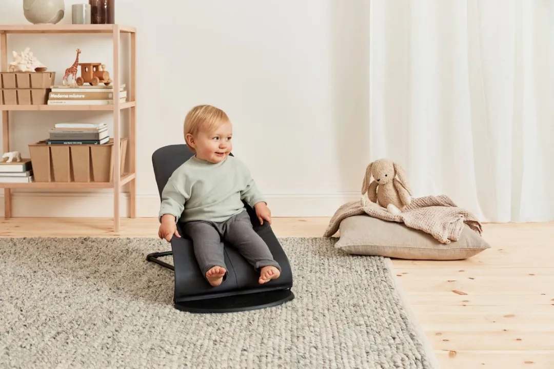 BabyBjörn Wipstoel Balance Soft - Donkergrijs
