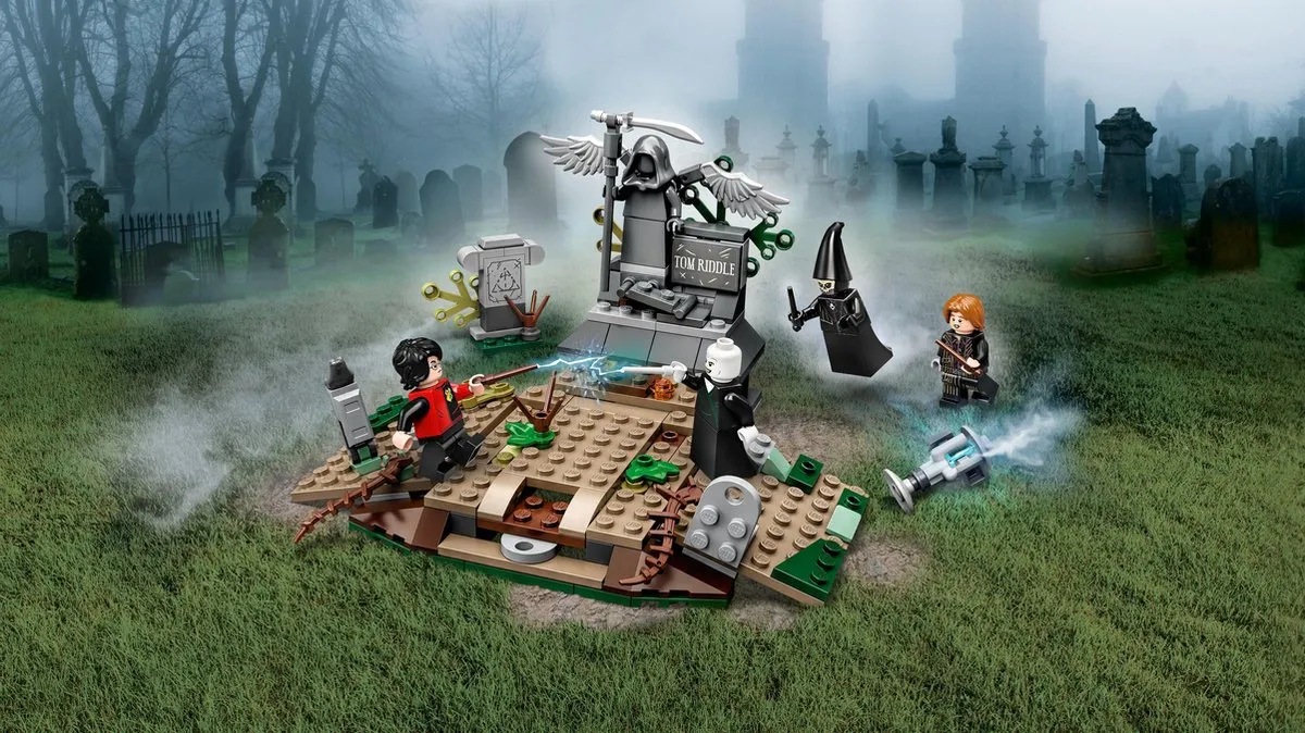 LEGO Harry Potter De Opkomst van Voldemort 75965 - 184 Stenen