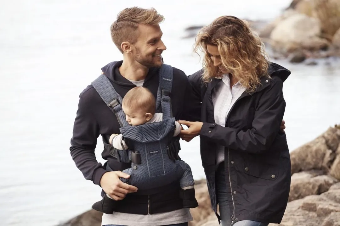 BabyBjörn Draagzak One Air Marineblauw