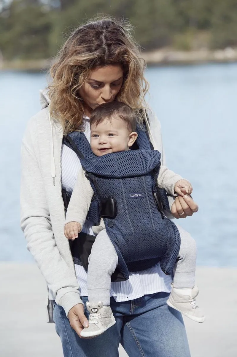 BabyBjörn Draagzak One Air Marineblauw