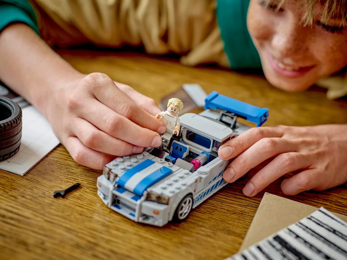 LEGO Speed Champions Nissan Skyline GT-R 76917 - 319 Stukken