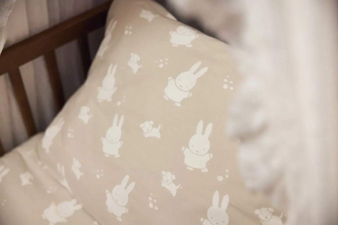 Jollein Dekbedovertrek Miffy&Snuffy 100x140cm - Ledikant - Nougat
