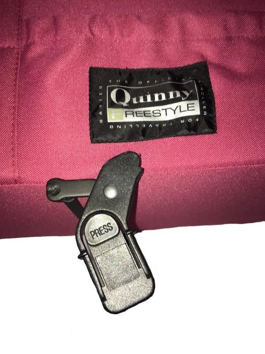 Quinny Freestyle Inklapbare Reiswieg - Pink