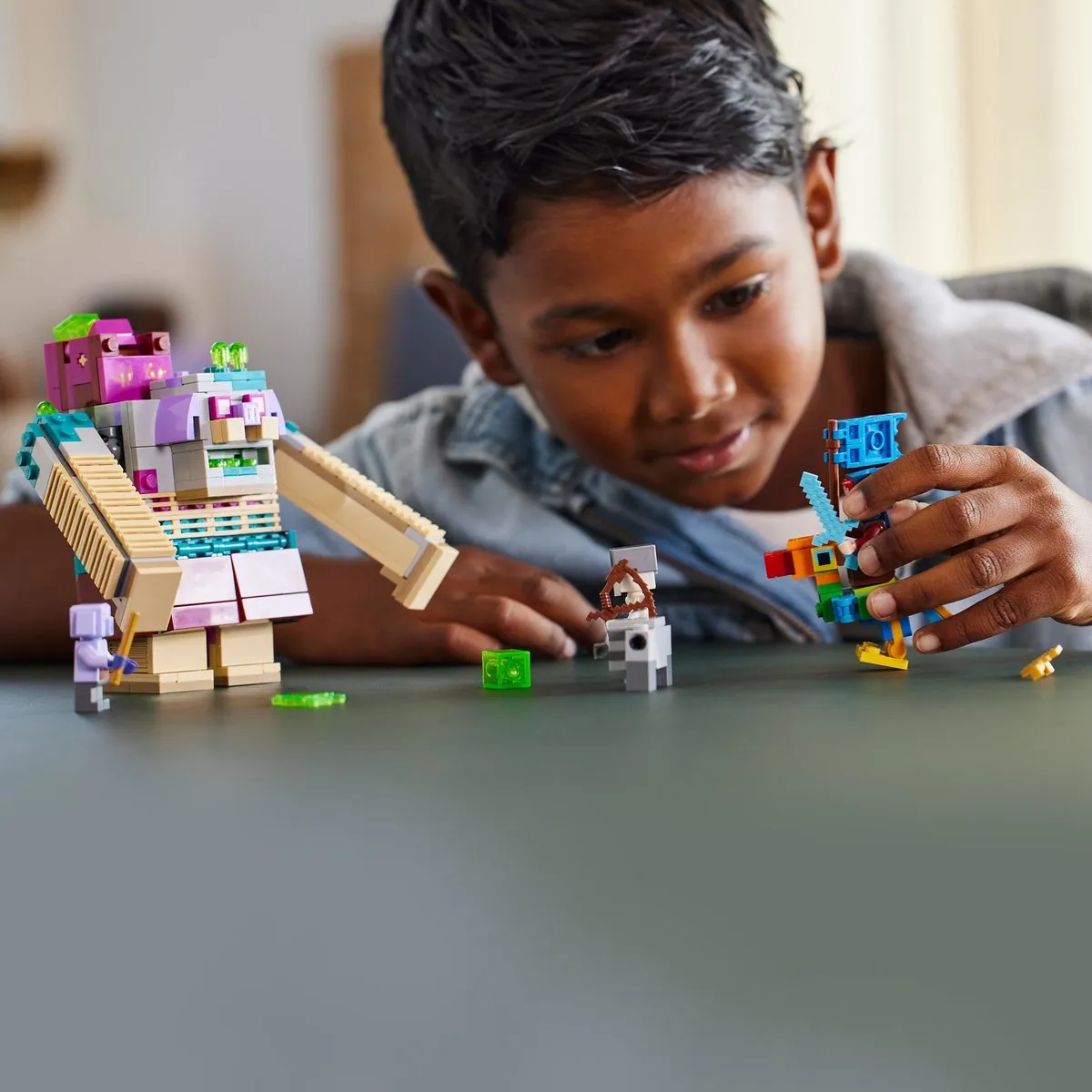 LEGO Minecraft Legends Duel met de Verslinder 21257 - 2 Minifiguren