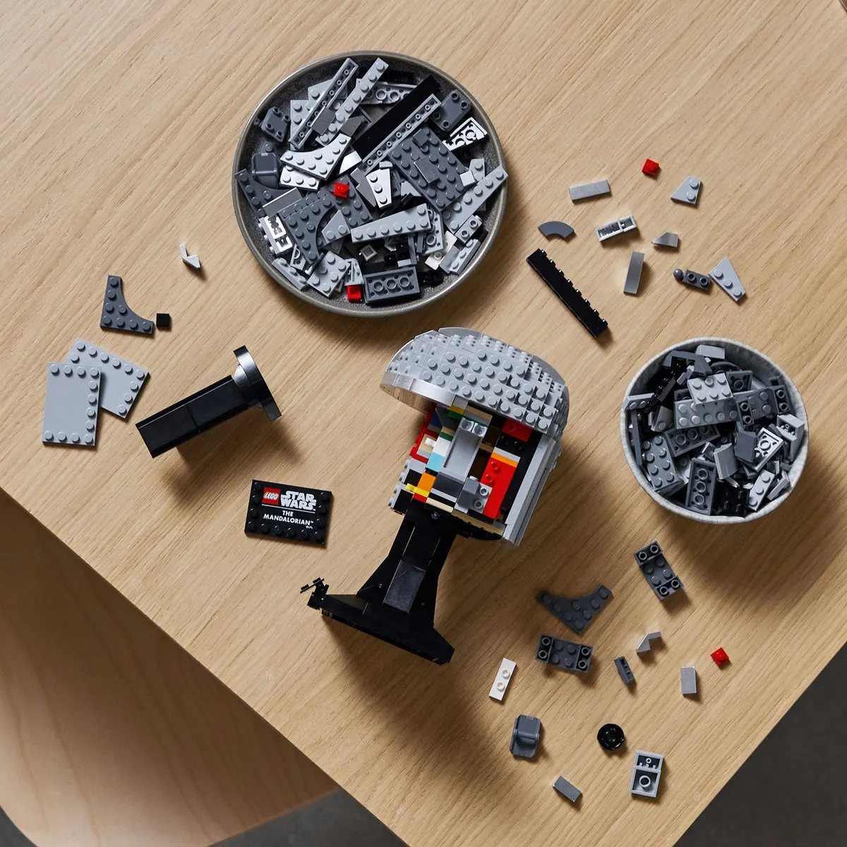 LEGO Star Wars The Mandalorian Helmset 75328 - 584 Stukken - Multicolor