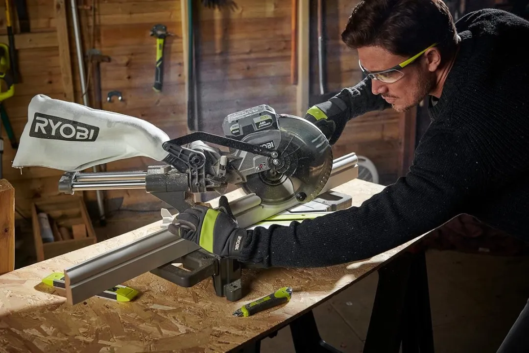 Ryobi ONE+ RMS18190-0 Accu Afkortzaag 190mm - afbeelding 6 van 6
