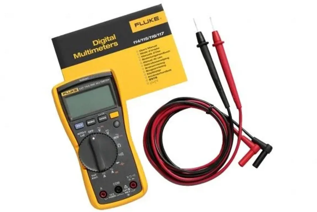 Fluke 117 EUR Digitale True-RMS Multimeter - AC/DC 600V & 10A