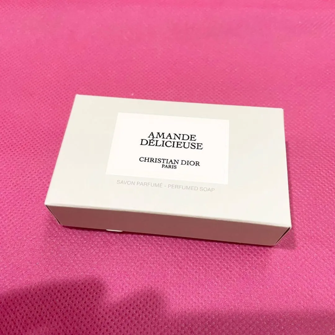 Dior Amande Délicieuse Zeep 100g