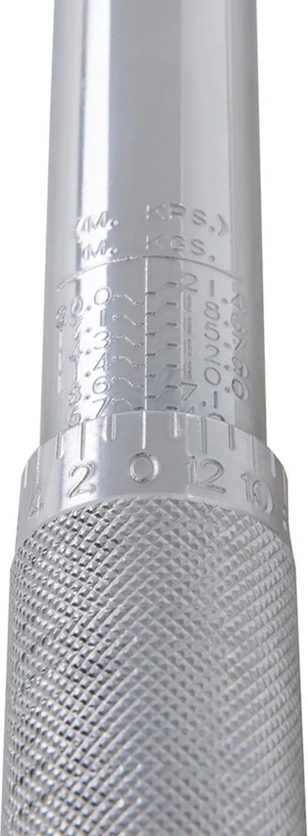 Silverline Momentsleutel 28-210 Nm - Inclusief Verlengstaaf & Adapter