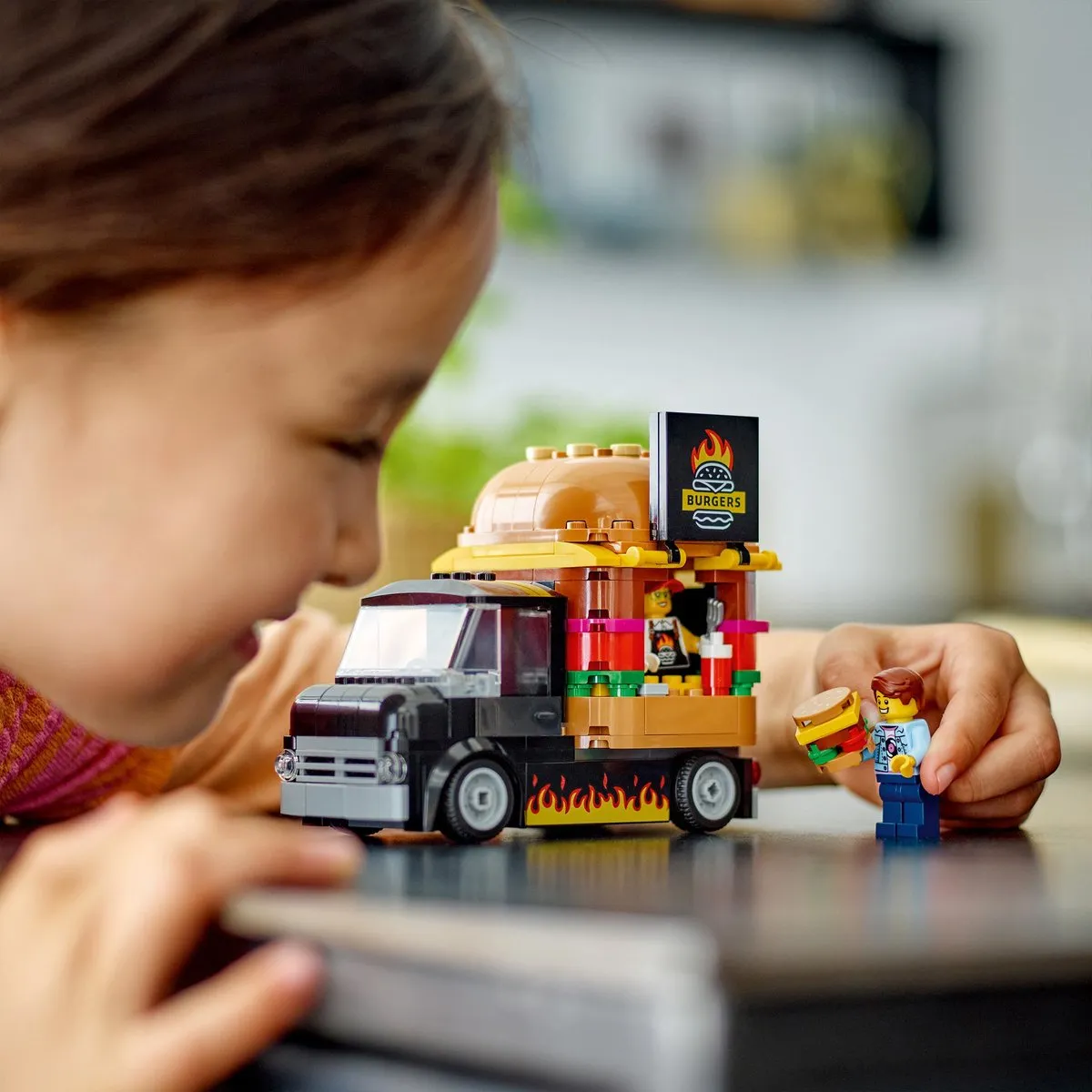 LEGO City Hamburgertruck 60404 - 194 Stukken