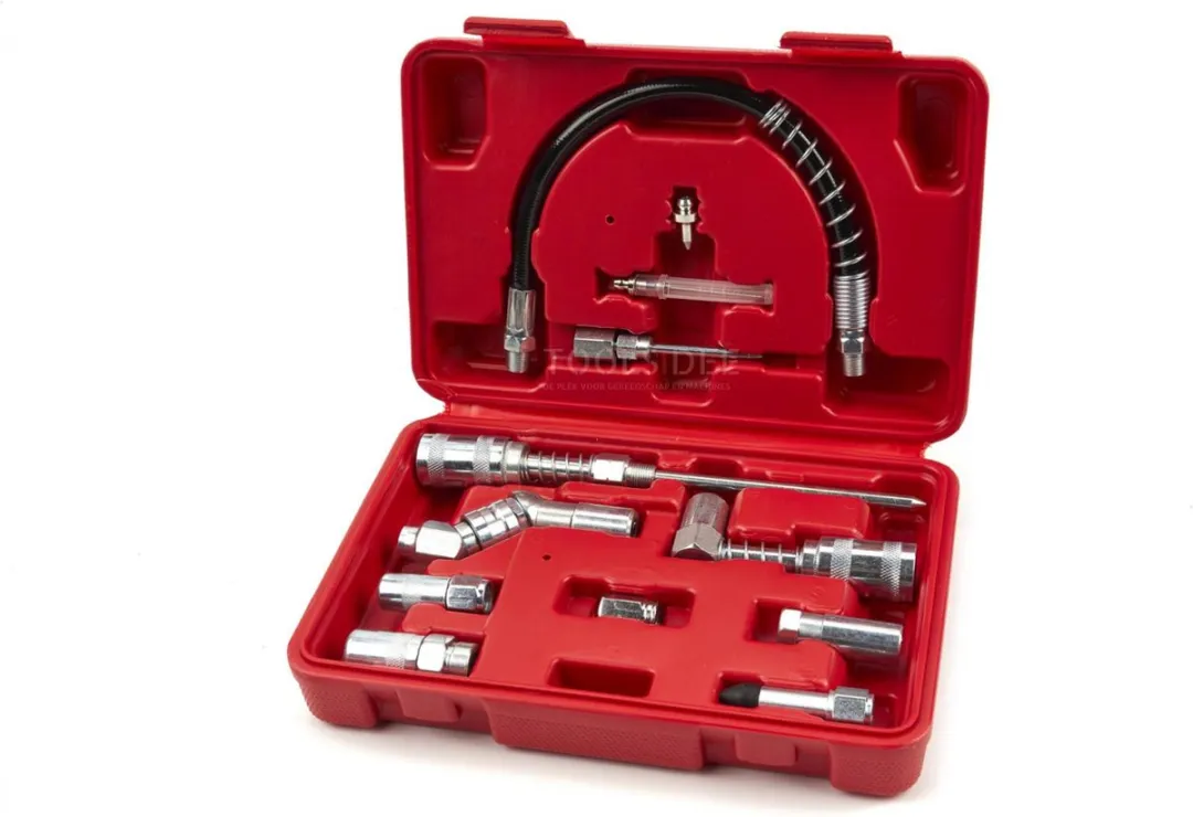 HBM Machines 12-delige Universele Vetspuitset