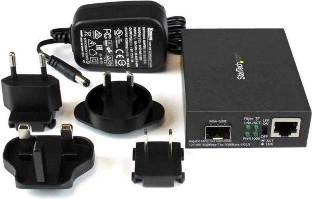 Startech MCM1110SFP Glasvezel Media Converter - 2x Ethernet, 1x SFP