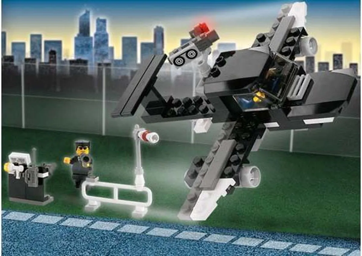 LEGO 7032 Creator Expert - 146 Stukken - 2 Minifiguren