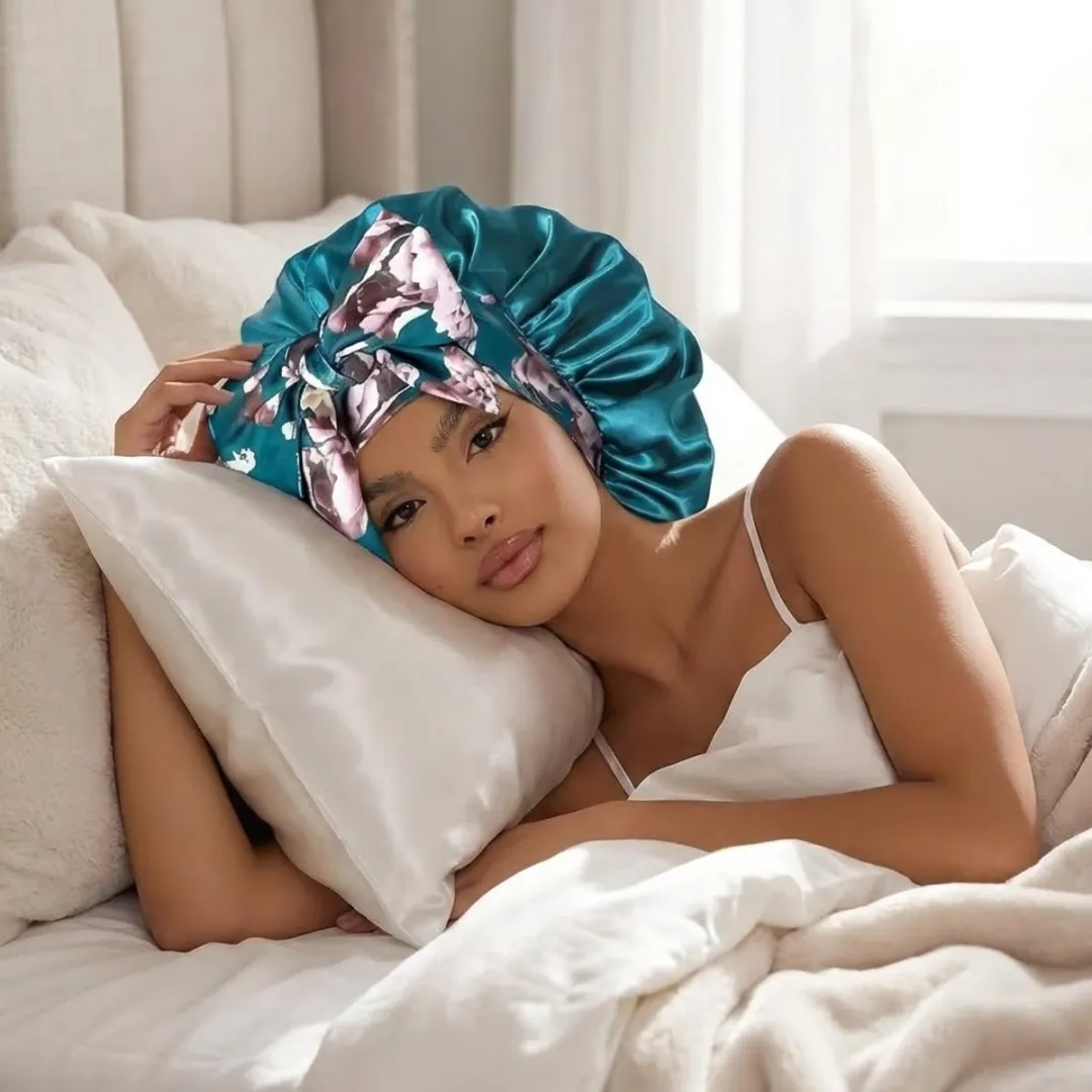 NuveX Turquoise Satin Haarbonnet - Bloemenprint - Beschermend