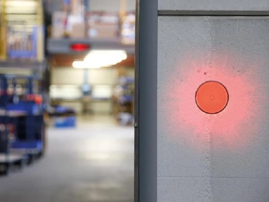 Velleman Groen LED-Knipperlicht HAA40RN - 12V - 15 Witte LED's - Rood