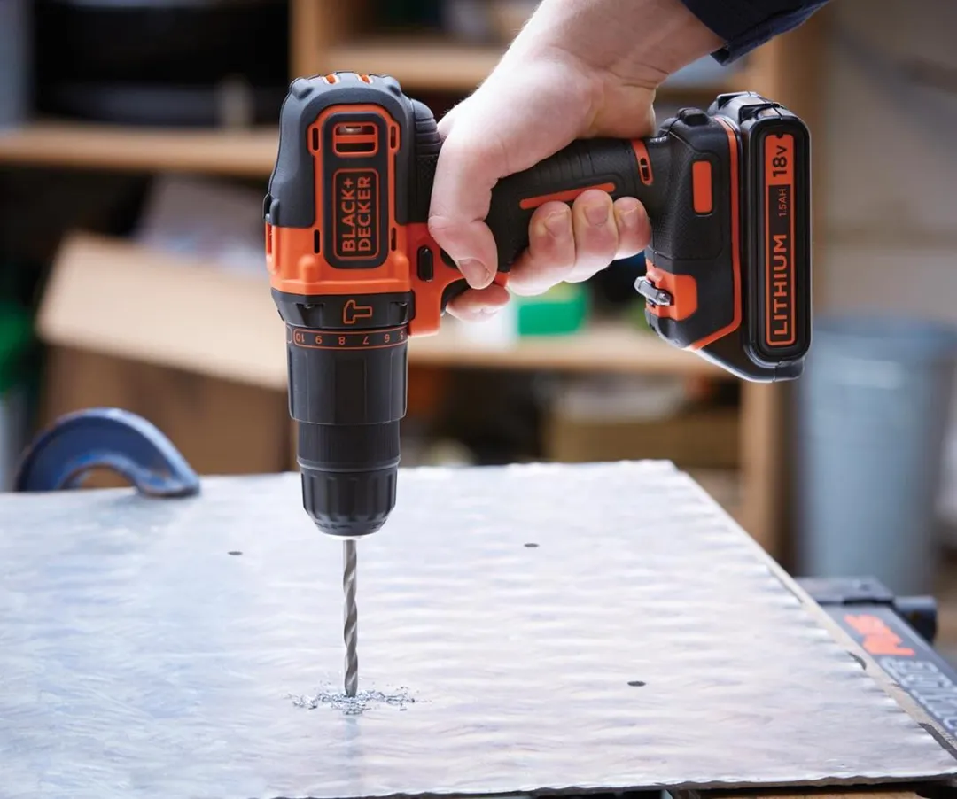 BLACK+DECKER BDCHD18KB-QW Schroef-/klopboormachine - 2x 1,5Ah accu's